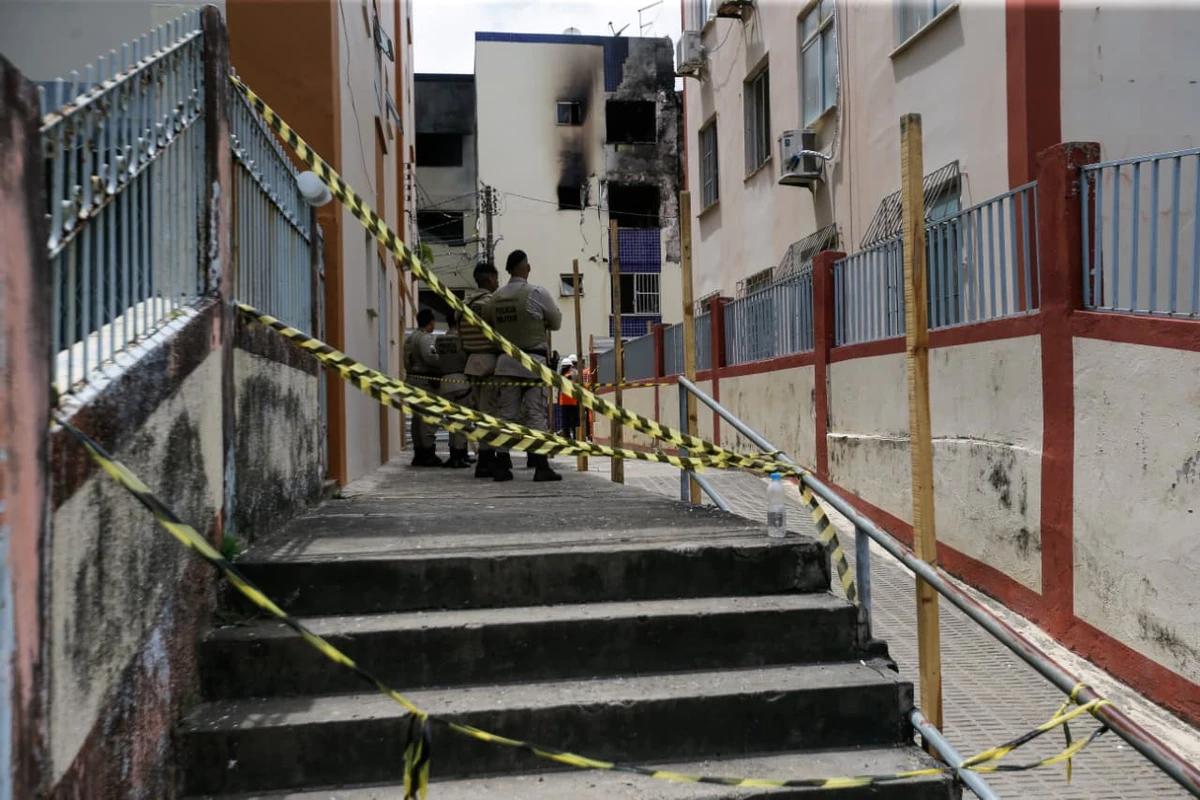 Codesal faz vistoria em prédios afetados por explosão no Stiep por Arisson Marinho/CORREIO