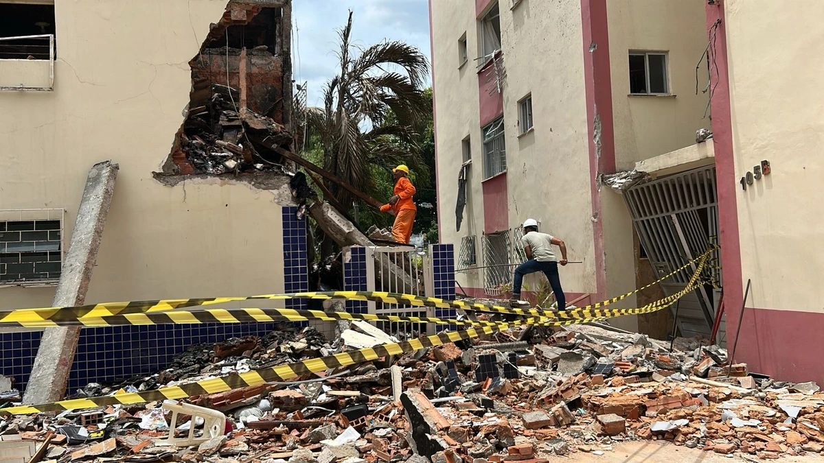 Codesal faz vistoria em prédios afetados por explosão no Stiep por Bruno Wendel/CORREIO