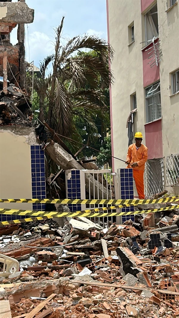 Codesal faz vistoria em prédios afetados por explosão no Stiep por Bruno Wendel/CORREIO