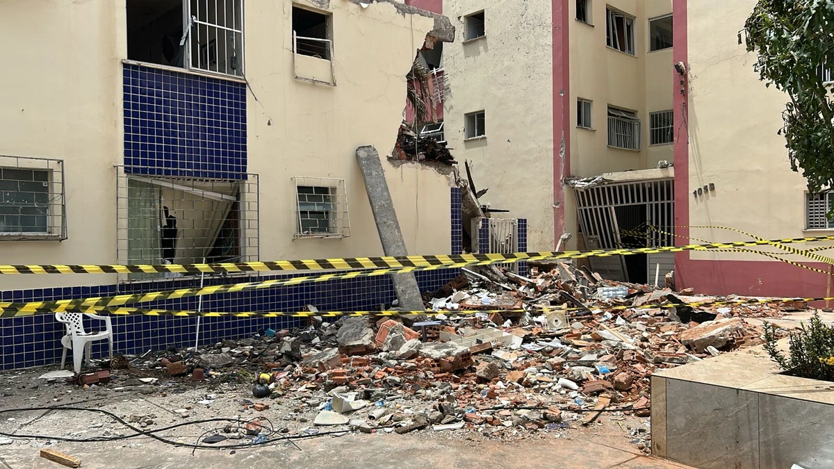 Codesal faz vistoria em prédios afetados por explosão no Stiep por Bruno Wendel/CORREIO