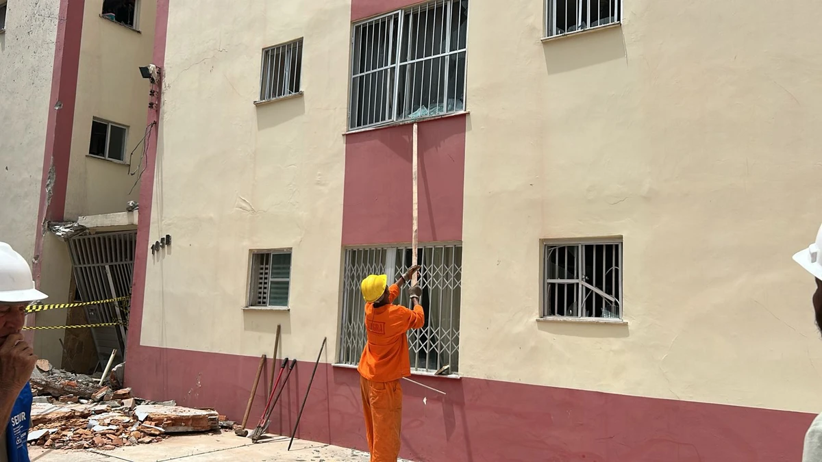 Codesal faz vistoria em prédios afetados por explosão no Stiep por Bruno Wendel/CORREIO