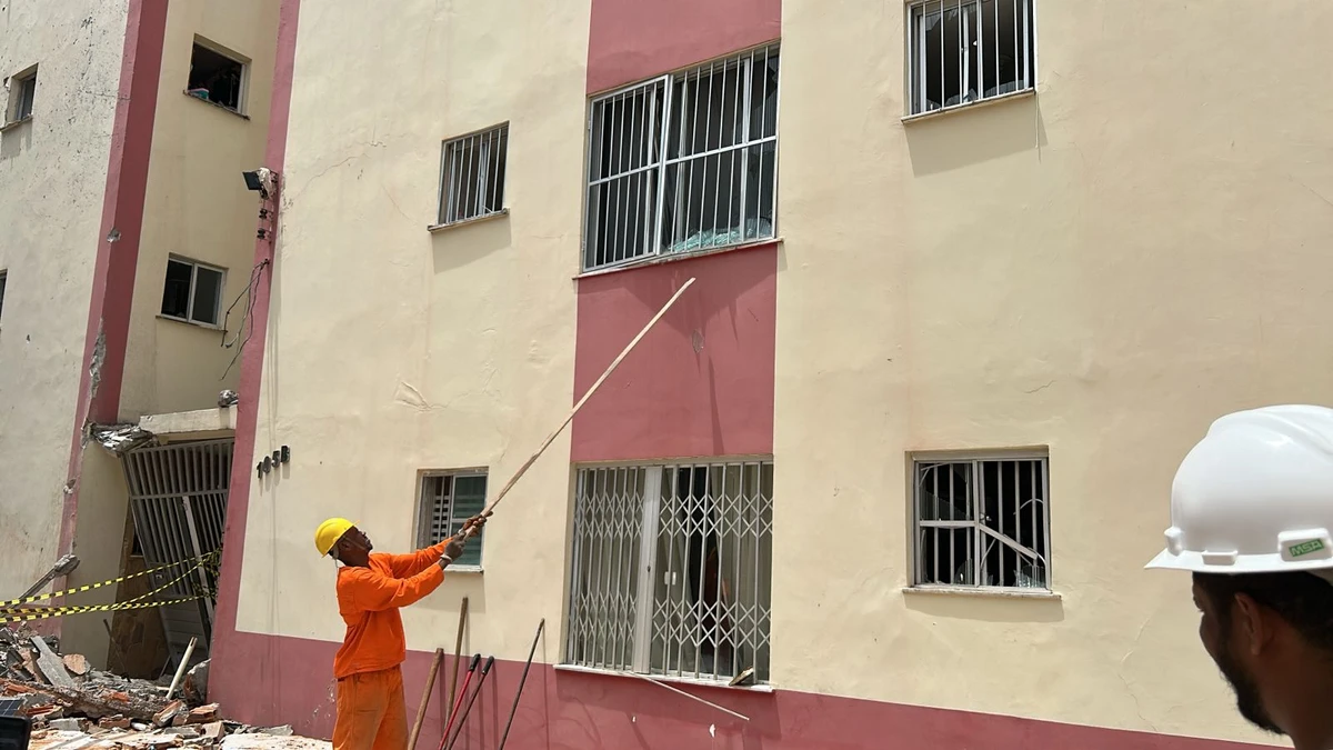 Codesal faz vistoria em prédios afetados por explosão no Stiep por Bruno Wendel/CORREIO