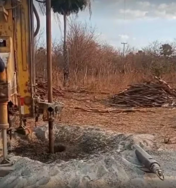 Poço por Reprodução