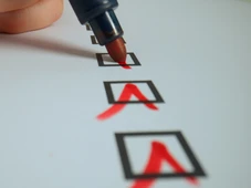 Imagem - Banco abre concurso com vagas de 30h semanais e salários de até R$ 8,9 mil