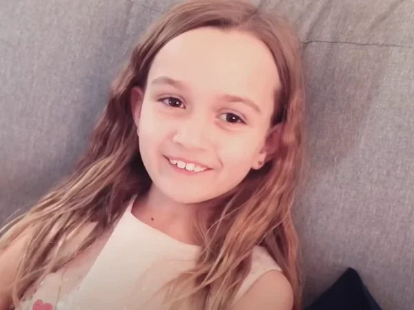 Chloe Clem por Reprodução