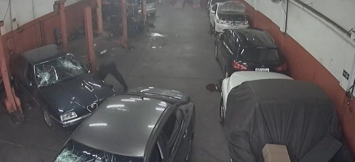 Lucas destruiu carros em oficina após briga