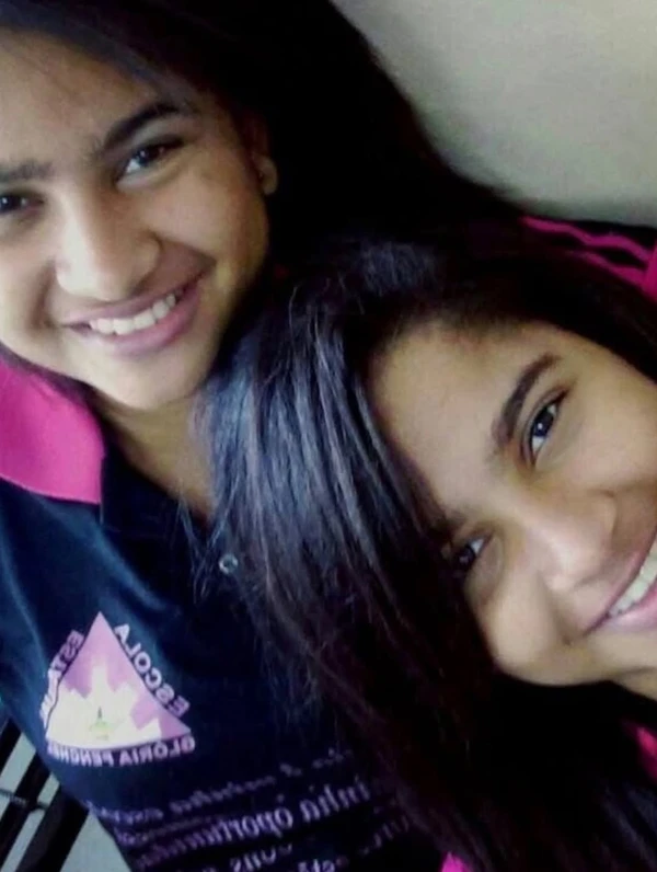 Mile Moreira é irmã gêmea de Milena, do BBB 26 por Reprodução/Instagram