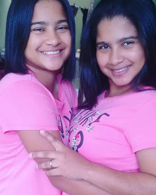 Mile Moreira é irmã gêmea de Milena, do BBB 26 por Reprodução/Instagram