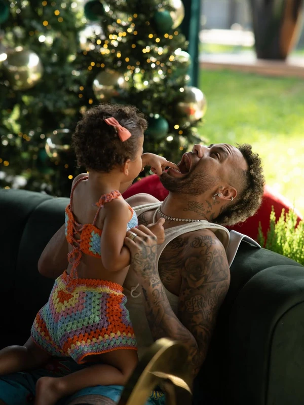 Neymar e Mavie por Reprodução/Instagram