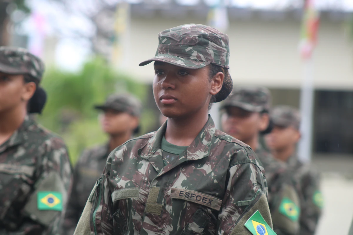 Primeira turma de mulheres recrutas do Exército Brasileiro por Divulgação