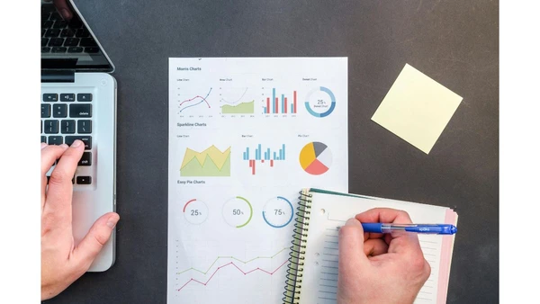 AGENDA EM DIA: Organizar o calendário eleitoral e checar pendências antes do fechamento do cadastro evita correria e garante que seu CPF não sofra restrições em 2026 por Pexels, Goumbik