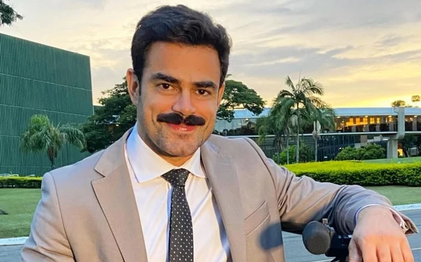 Túlio Amâncio estreia na GloboNews e conquista a web