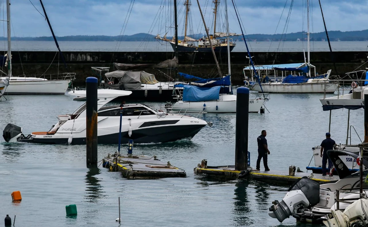 Ventos fortes de sábado provocaram impactos em um dos píeres do Terminal Náutico da Bahia