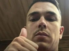 Imagem - Homens param para urinar, são agredidos de surpresa e um deles morre