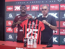Imagem - Cacá é apresentado e assume desafio na zaga do Vitória: 'Cheguei para somar'