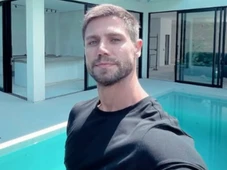 Imagem - Como é a mansão luxuosa de Jonas Sulzbach do BBB 26, com vista 360° e academia particular