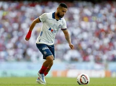 Imagem - Ex-Bahia sai do Brasil e vira destaque em clube de Daniel Alves; entenda