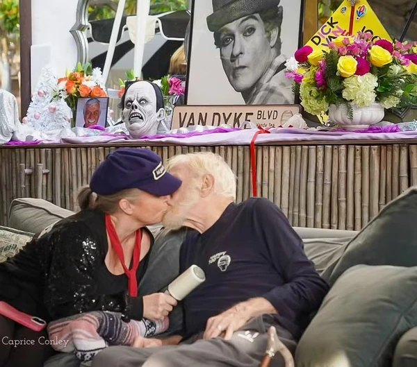 Dick Van Dyke por Reprodução