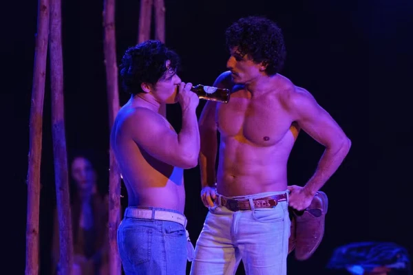 Júlio Oliveira por Divulgação