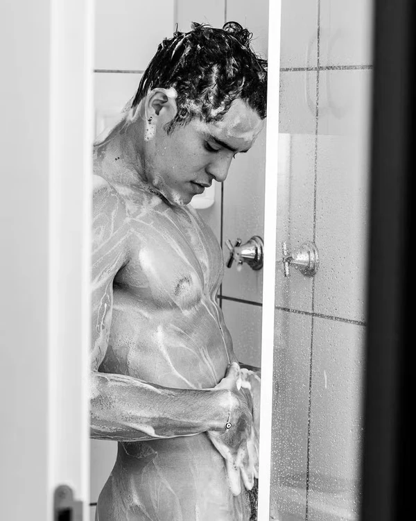 Júlio Oliveira por Divulgação