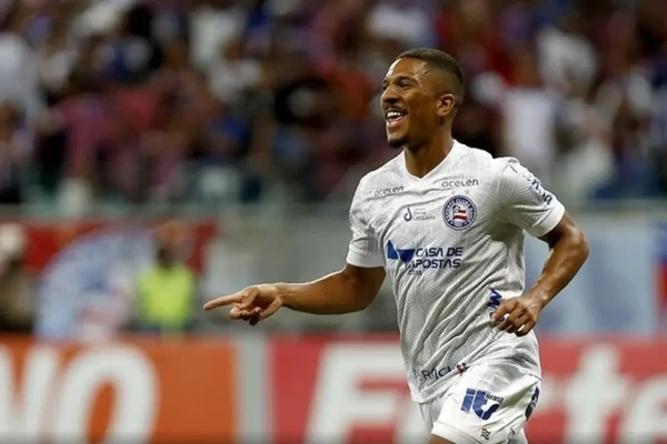 Matheus Davó pelo Bahia por Felipe Oliveira/ECB