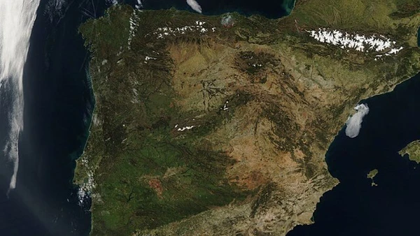 O deslocamento lateral da região, somado à pressão africana, contribui para o efeito de rotação da península