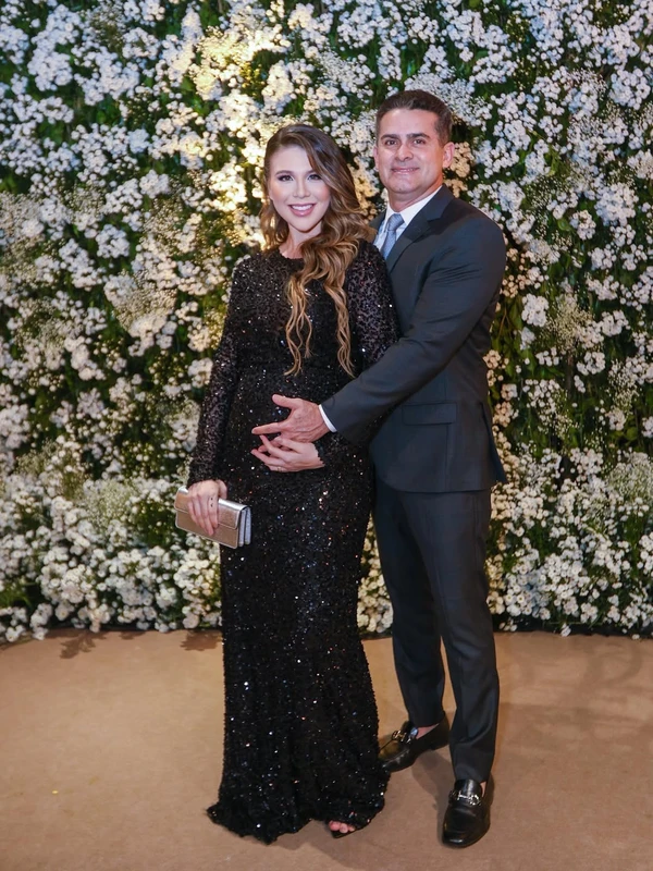 O prefeito de Manaus, David Almeida, e a esposa, Izabelle Fontenelle por Reprodução/Instagram
