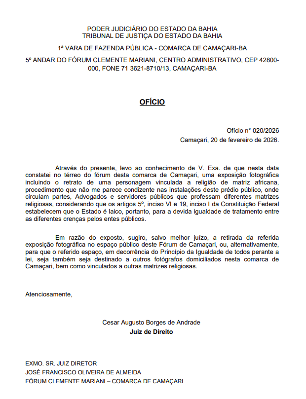Ofício assinado por juiz pede retirada de foto por Reprodução