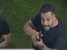 Imagem - Agente da PF que usou arma para intimidar clientes em bar é denunciado por homofobia