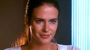 Annabel Schofield por Reprodução