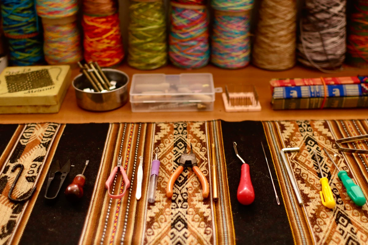 Artista têxtil mineiro, Éder Rezende, lança exposição com suas obras de tapeçaria por Divulgação