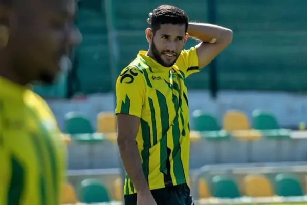Bebeto em ação pelo Tondela por Divulgação