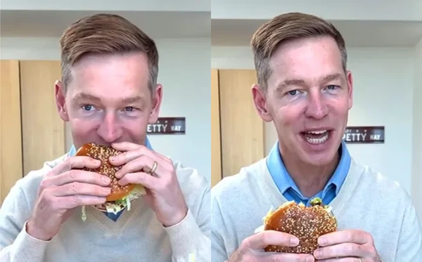 Chris Kempczinski viralizou ao provar o novo hambúrguer do McDonald's por Reprodução/Instagram