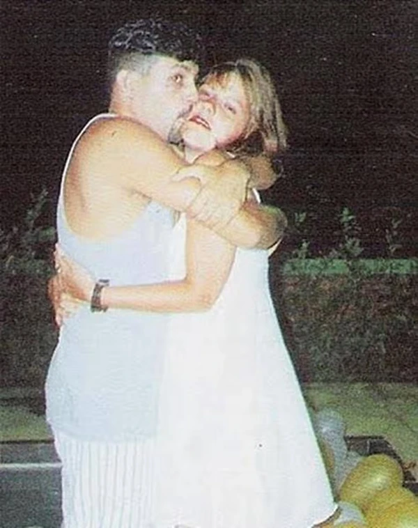 Claudia Gaiga com Sergio Reoli, dos Mamonas Assassinas por Reprodução/Facebook