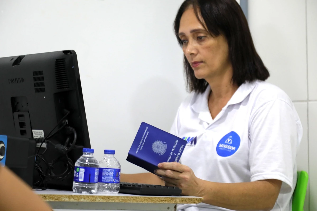 Iniciativa oferece serviços de inserção profissional e vagas de empregos para mulheres em Salvador por Jefferson Peixoto / Secom PMS