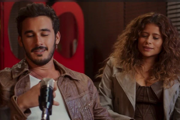 João Raul e Agrado na entrevista com Talita