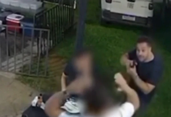 Policial federal usou arma para intimidar pessoas em bar