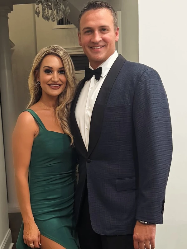 Ryan Lochte e Molly Gillihan por Reprodução/Instagram