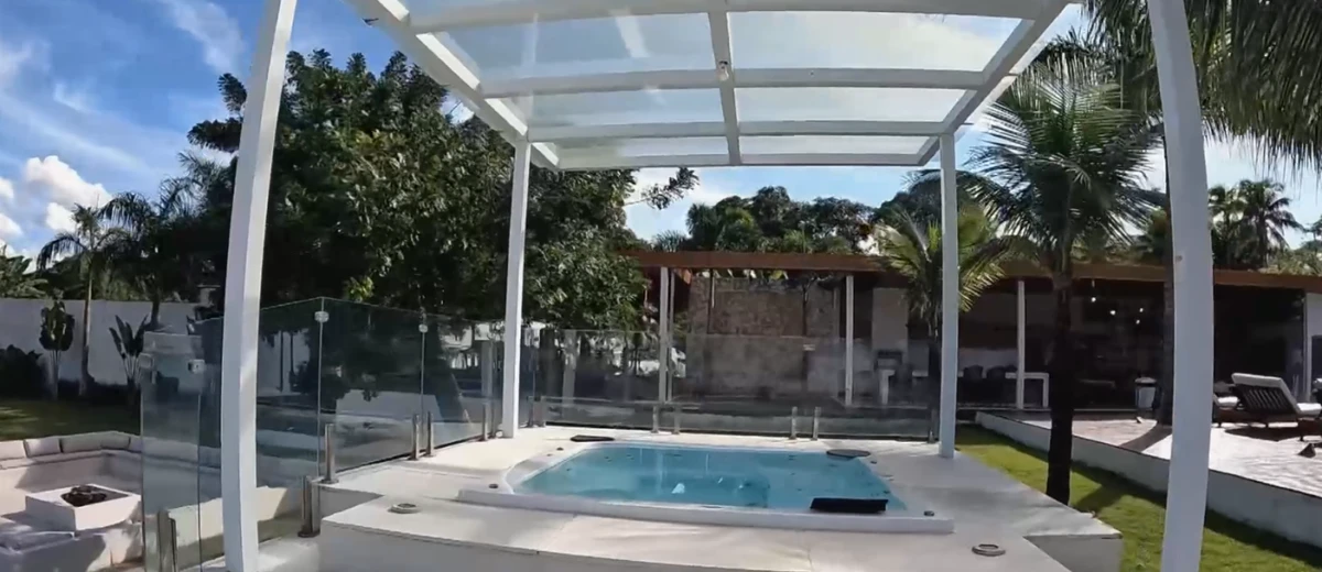 Sítio de Nicole Bahls por Reprodução/Instagram