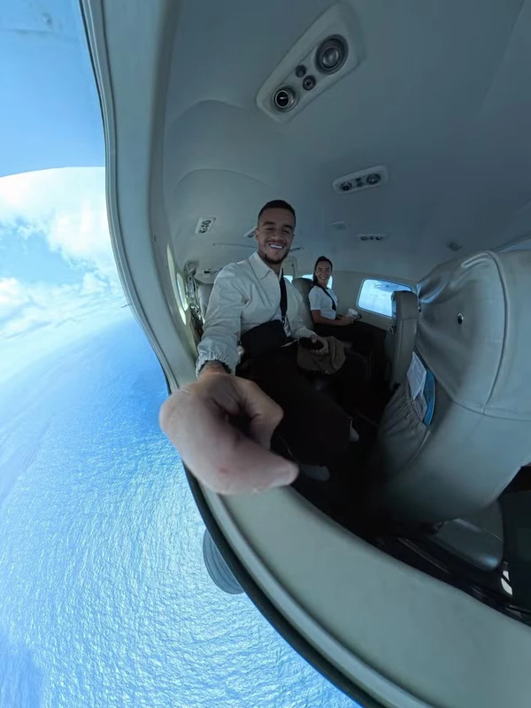 Ainê e Phillippe Coutinho curtem férias em resort luxuoso por Reprodução