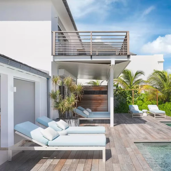 Ainê e Phillippe Coutinho curtem férias em resort luxuoso por Reprodução