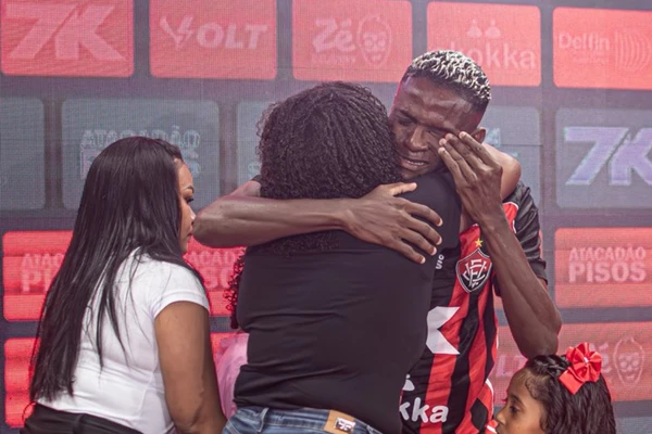 Anderson Pato, novo jogador do Vitória