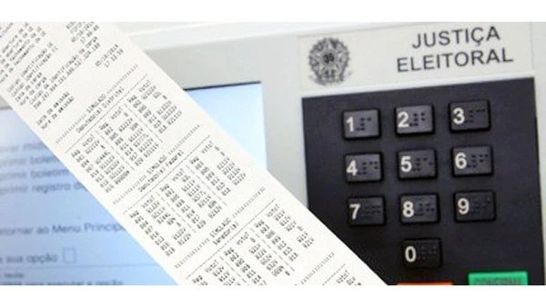 EXTRATO DA DEMOCRACIA: O Boletim de Urna funciona como uma "nota fiscal" do voto. O documento materializa o registro digital da urna, permitindo que partidos, fiscais e a sociedade civil confiram a contagem de forma física e transparente por TSE