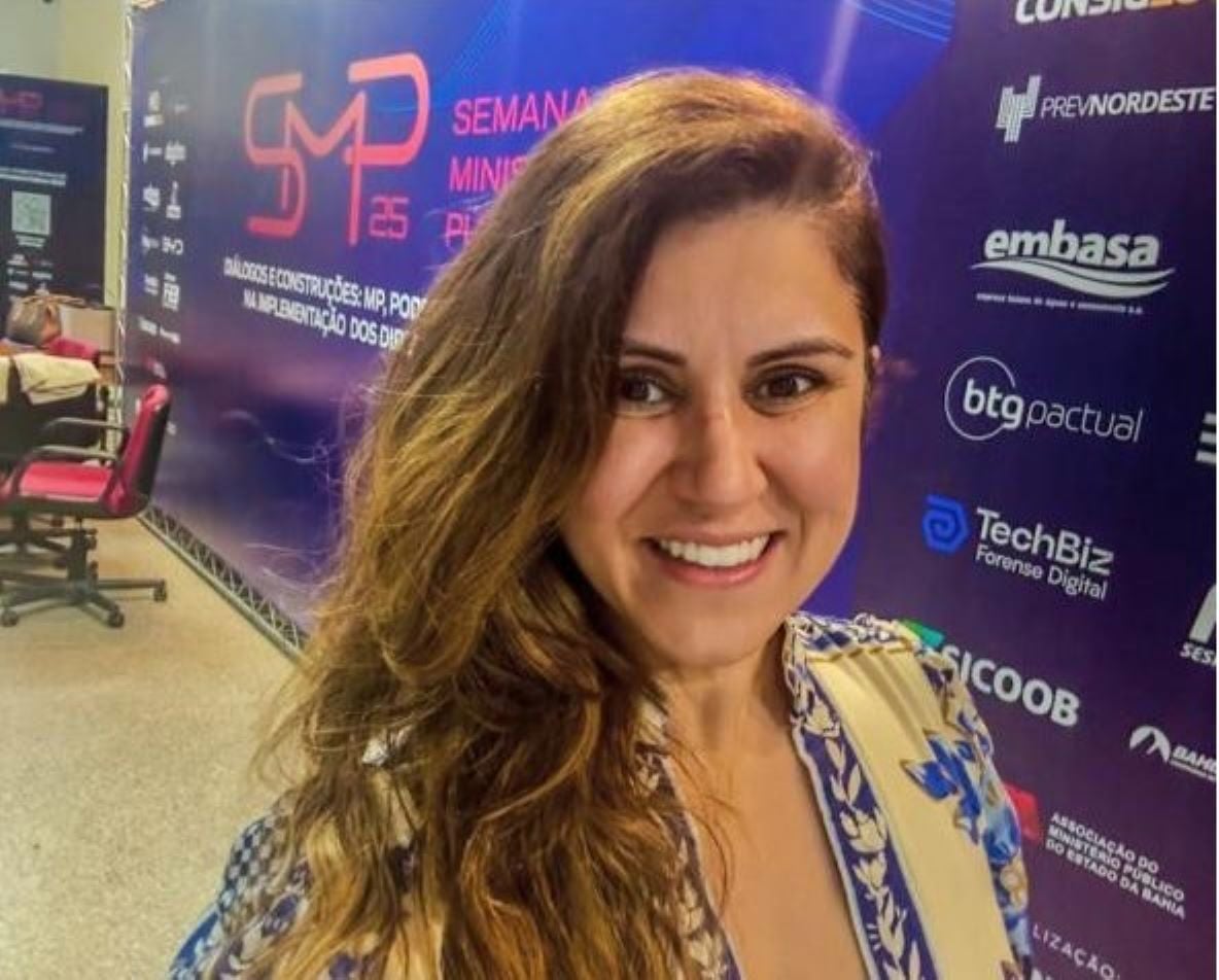 Ex-assessora acusa promotora do MPBA de ordenar uso de assinatura eletrônica em seu lugar por Redes sociais