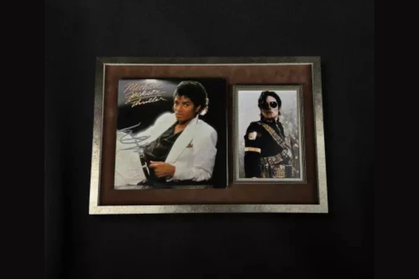 LP “Thriller”, autografado por Michael Jackson