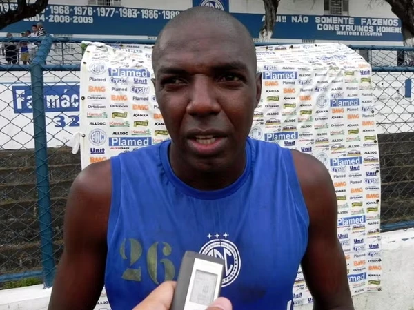 Reinaldo Aleluia foi jogador do Bahia por Reprodução