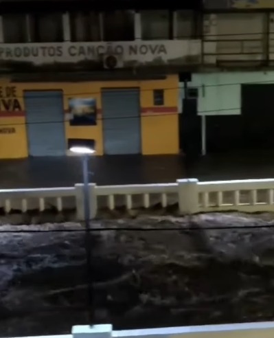 Temporal em Jacobina por Reprodução