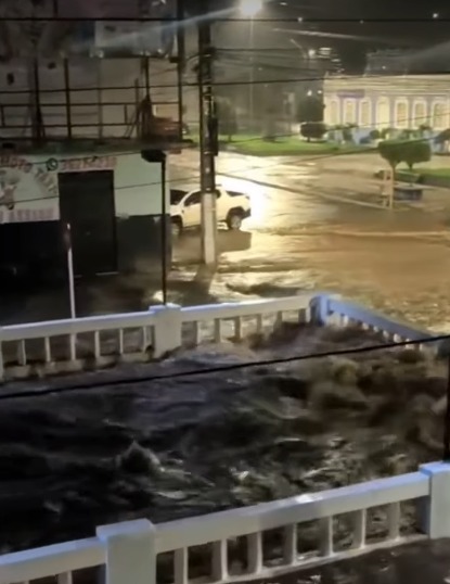 Temporal em Jacobina por Reprodução