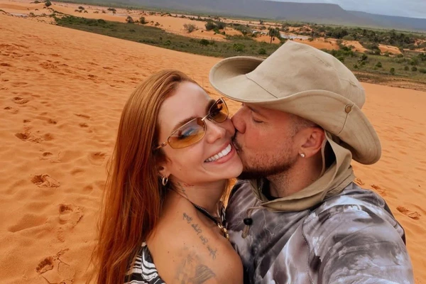 Thaís Vasconcellos e Ferrugem