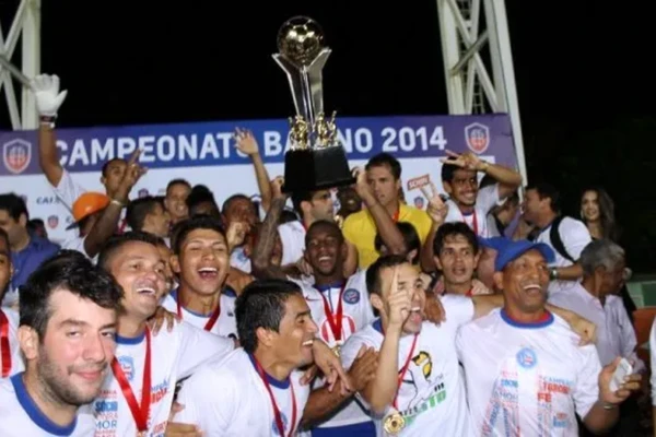 2014: Bahia campeão após vencer a ida na Arena Fonte Nova por 2x0 e empatar a volta em Pituaçu por 2x2 por Reprodução